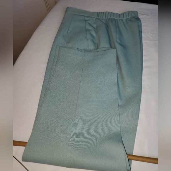 Koret Blazer Size 10p & pants size 12p excellent condition - Picture 4 of 9